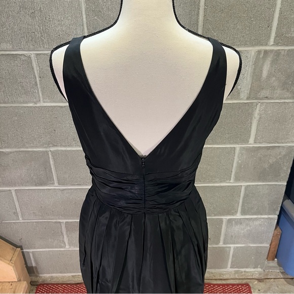 Nicole Miller satin dress. - Picture 6 of 11